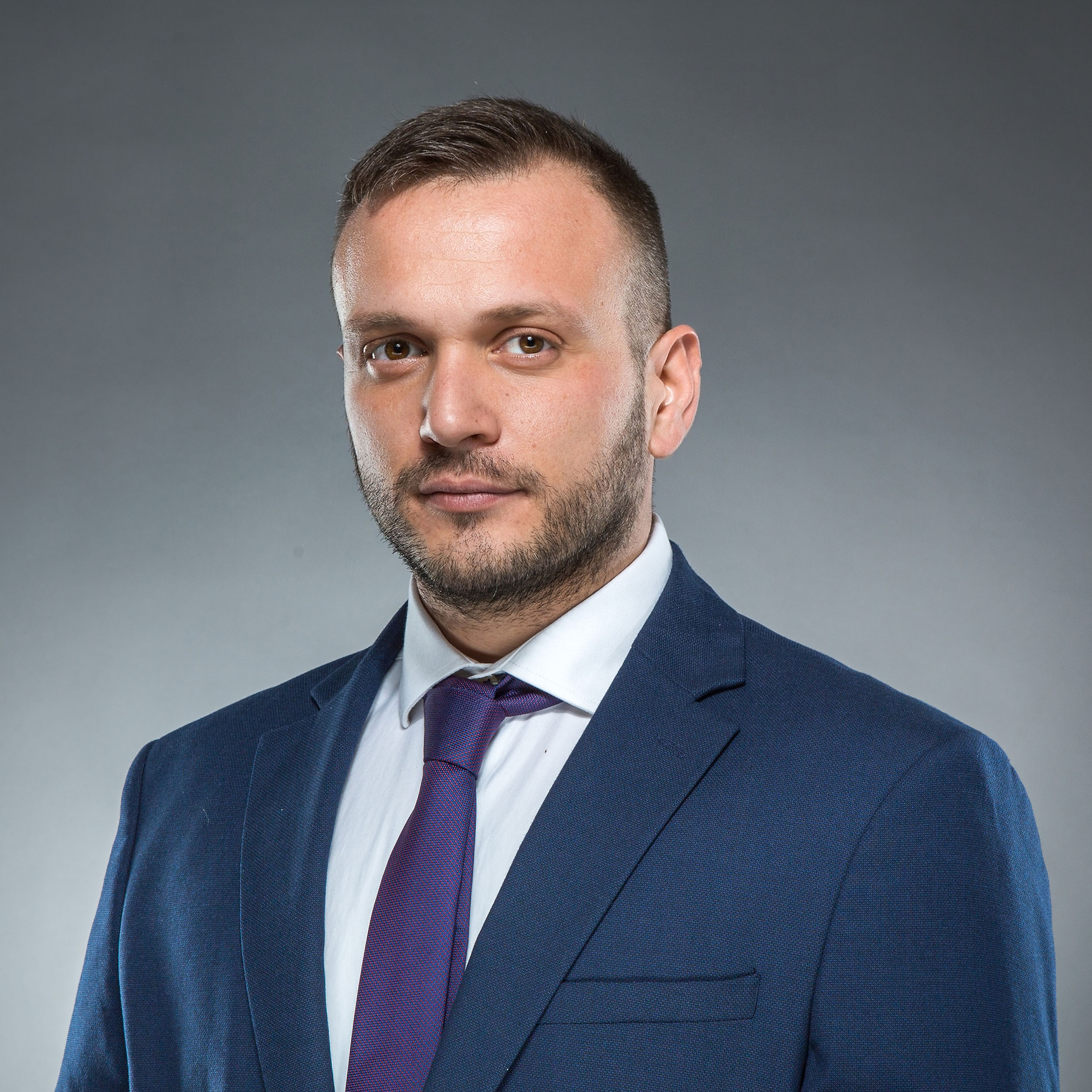 Иван Генев